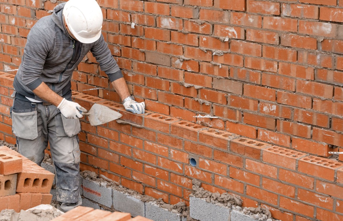 Professional masonry contractor at work in Richmond, CA